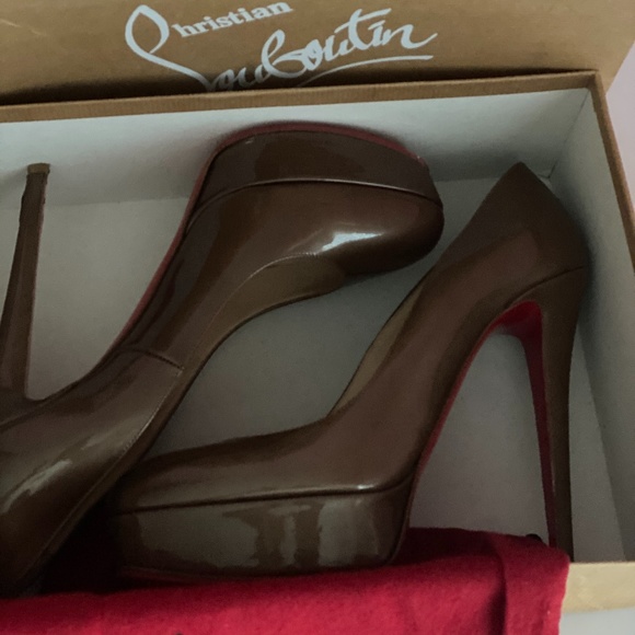 CHRISTIAN LOUBOUTIN BIANCA PUMP